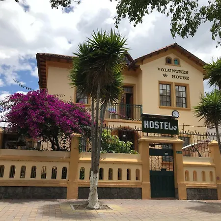 Hotel Volunteer House